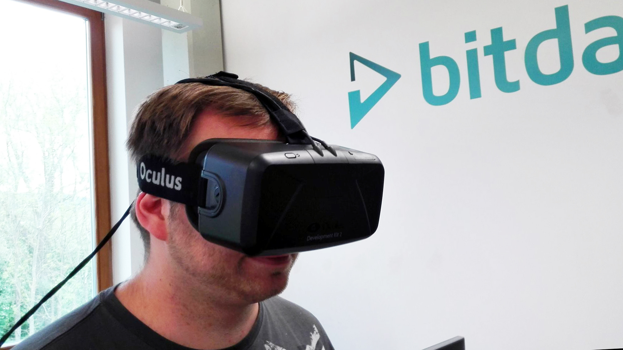 Bitmovin-Mitarbeiter hat die Streaming-Zukunft schon vor Augen. © Bitmovin