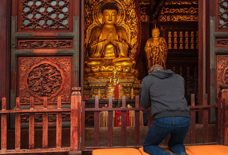 Mark Zuckerberg looking at a Pagoda in Xi'an, China.