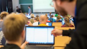 Vorm Bildschirm verbringen Studenten sowieso viel Zeit. © Fotolia/casto