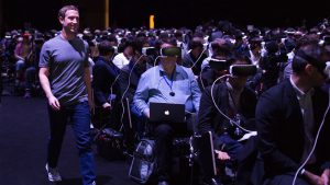 Sehen und (nicht) gesehen werden: Mark Zuckerberg am Mobile World Congress. © Facebook