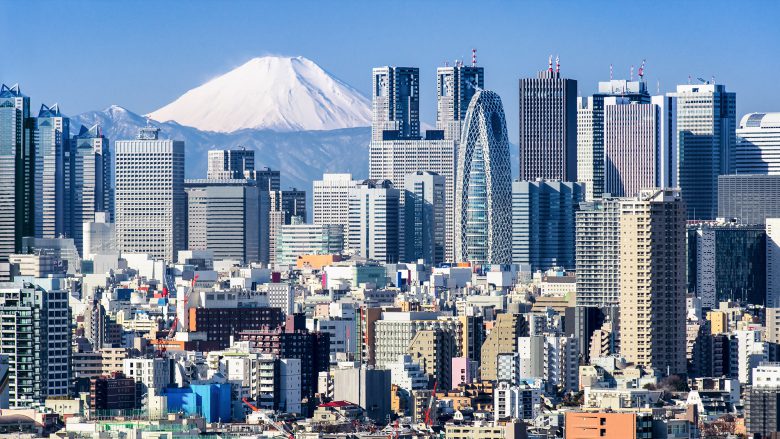 Tokios Skyline vor dem berühmten Mount Fuji. © Fotolia/eyetronic