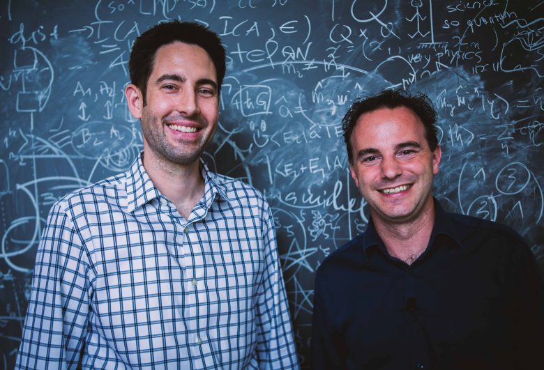 Die beiden Co-Founder Garrett Cole und Markus Aspelmeyer von CMS, dem hochtechnischen, multinationalen Startup mit Wiener Wurzeln. © Crystallinemirrorsolutions