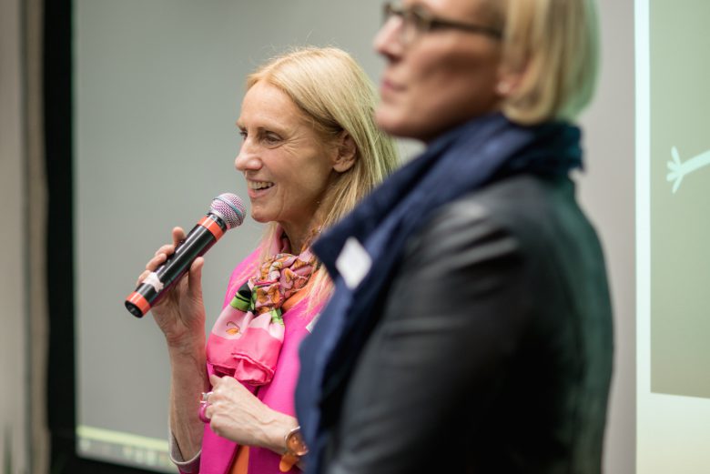 v.l.n.r.: Susanne Wegscheider (Wirtschaftsstadträtin Linz), Anke Merkl-Rachbauer (Abteilungsleiterin Wirtschaft und EU)