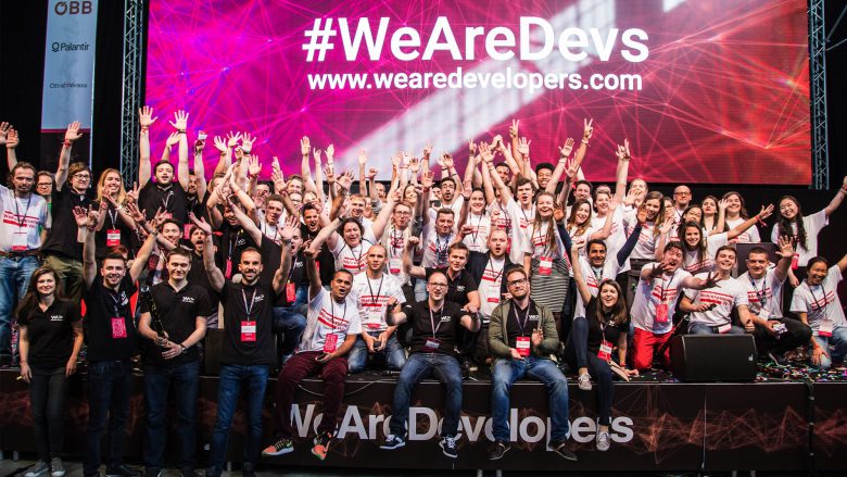 Gruppenbild bei der WeAreDevelopers-Konferenz 2017. © WeAreDevelopers/Tamás Künsztler