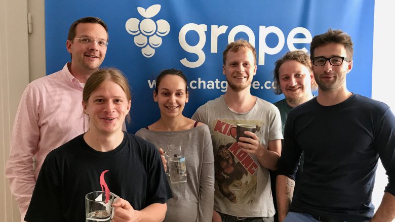 Das Grape-Team mit den beiden Gründern Leo Fasbender und Felix Häusler. © Grape