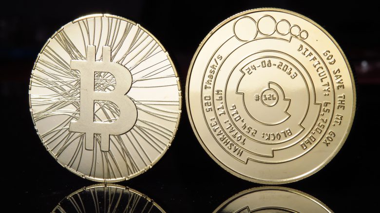 Bitcoin, bzw. ihr physisches Pendant. © Antana/Flickr (CC BY-SA 2.0)