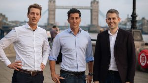 Jan Pannenbäcker und Alexander Schlick mit Arne Halleraker von FJ Labs (v.l.n.r.). © splento.com