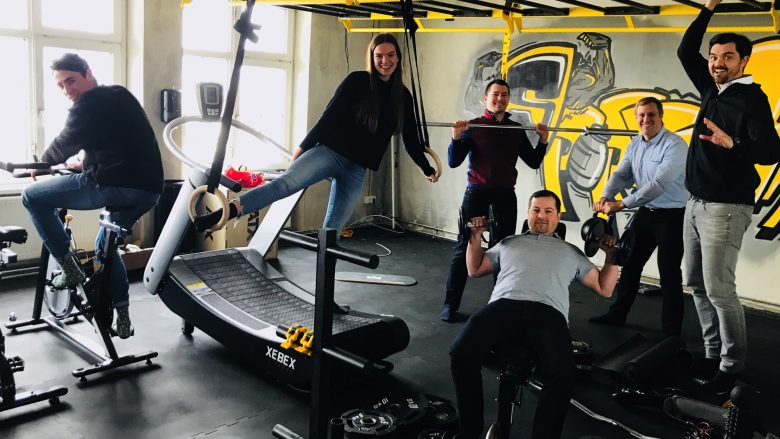 Das Domonda Team: Paul Horlacher (Operations & Customer Support), Clarissa Haas (Assistant to CEO), Denis Badurina (Senior Developer), Erik Unger (CTO), Stefan Spiegel (CFO) und Michael Haller (CEO). © Domonda