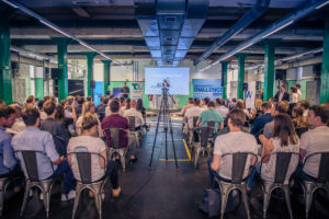 Volles Haus beim #glaubandich Pitch in Wattens. © David Bitzan