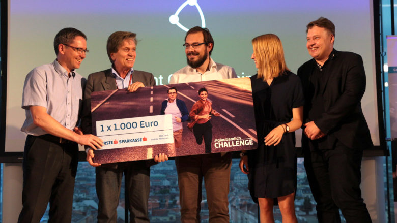 SzeleSTIM erhält als Landessieger der #glaubandich-Challenge 1.000 Euro in bar und zieht ins große Finale ein. © David Bitzan