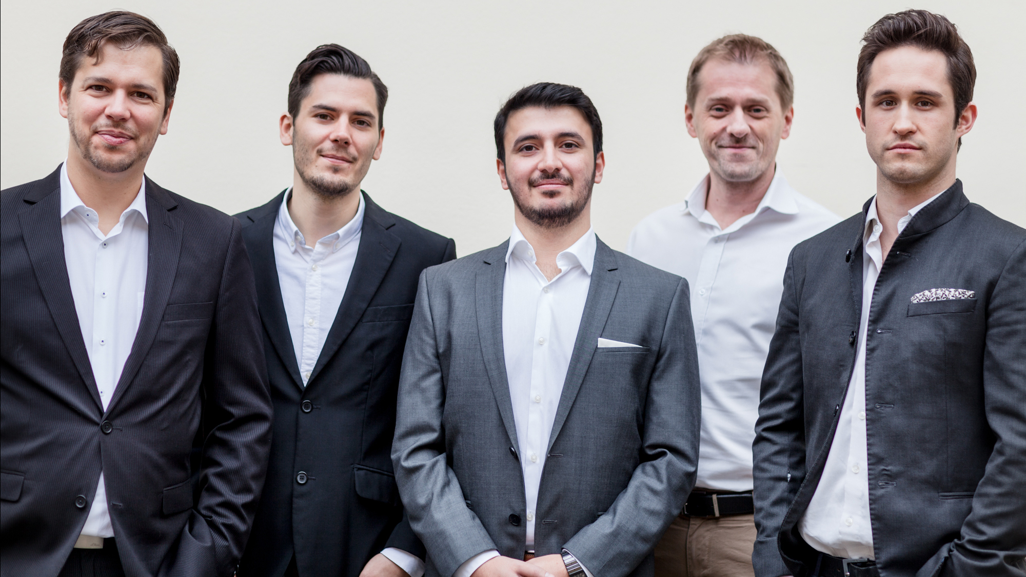 Das Handcheque-Team: Christoph Witzany, Marco della Schiava, Khaled Asef, Michael Bratl und Valentin Jilch. © Handcheque