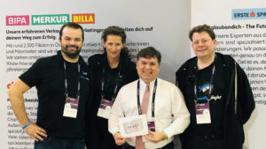 Heinrich Prokop (2.v.r.) zückt nun auch außerhalb von "2 Minuten 2 Millionen" das Startup-Ticket - mit an Board: die Growth Ninjas © Growth Ninjas