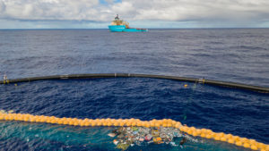 Das System 001/B von The Ocean Cleanup im Einsatz © The Ocean Cleanup