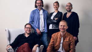 Die omni:us-Gründer Stephan Dorfmeister (CFO), Sofie Quidenus-Wahlforss (CEO), Eric Pfarl (CXO), Martin Micko (COO) und Harald Gölles (CTO). © omni:us