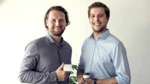 Christoph Richter (li.) und Alexander Lacina mit ihrer Cannabis-Gesichtscreme © Indica Skincare