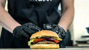 Burger von Rebel Meat: Startup tritt bei EFIB in Wien auf © Rebel Meat