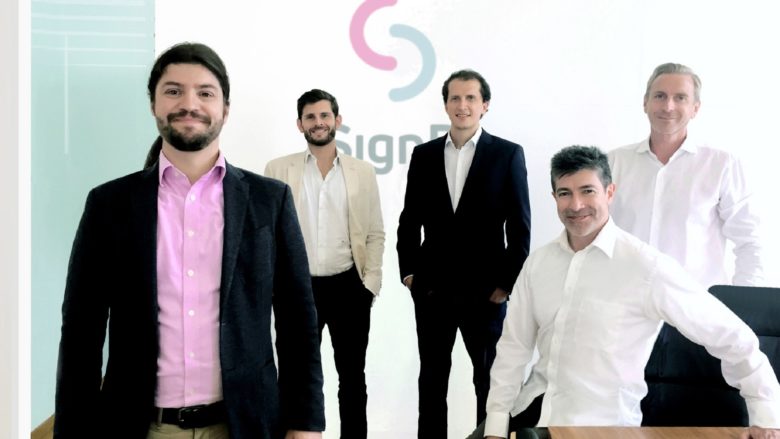 Bernhard Reiterer (Gründer & CEO SignD), Florian Übelacker (CCO primeCROWD), Martin Bechter (COO primeCROWD), Lisandro Aguilar (COO SignD), Dieter Kindl (CCO SignD). © DeBond