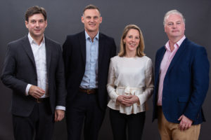 Russell E. Perry (Gründer & CEO), Andrew Bunce (Chief Product Officer), Johanna Konrad (Chief Operating Officer) und Peter Bainbridge-Clayton (Gründer & CTO) von kompany. © kompany