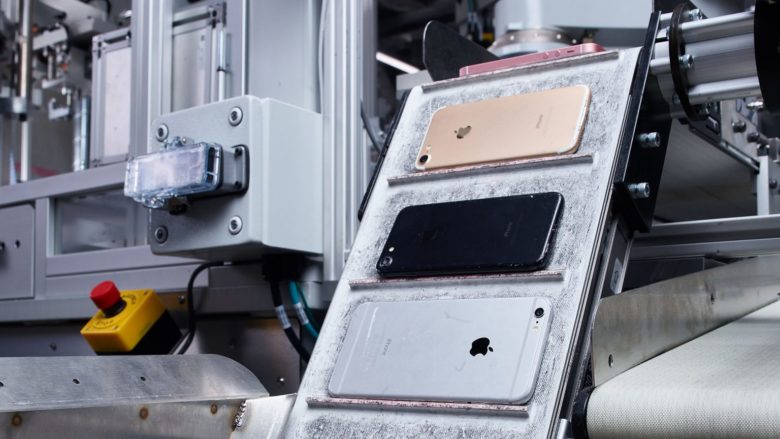 APPLES DAISY ZERLEGT 200 IPHONES PRO STUNDE © APPLE