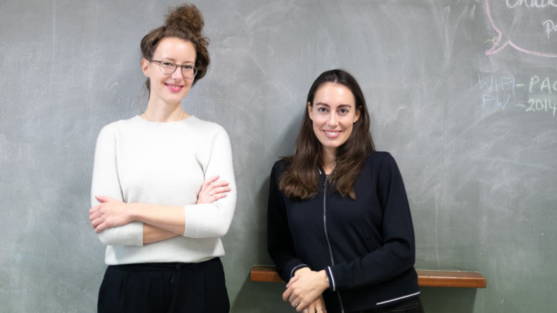 Die WisR-Gründerinnen Klaudia Bachinger (CEO) und Carina Roth (CFO) © Oliver Wolf