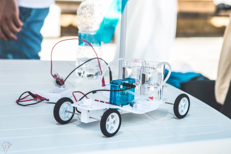 Small-scale hydrogen car ready for a racing competition © Technokrati