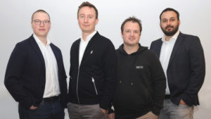 (v.l.n.r.) hae.sh-Mitgründer Sebastian Holler, Stefan Lew, Investor Martin Klässner und Mitgründer Nicolas Kirchmayr © hae.sh