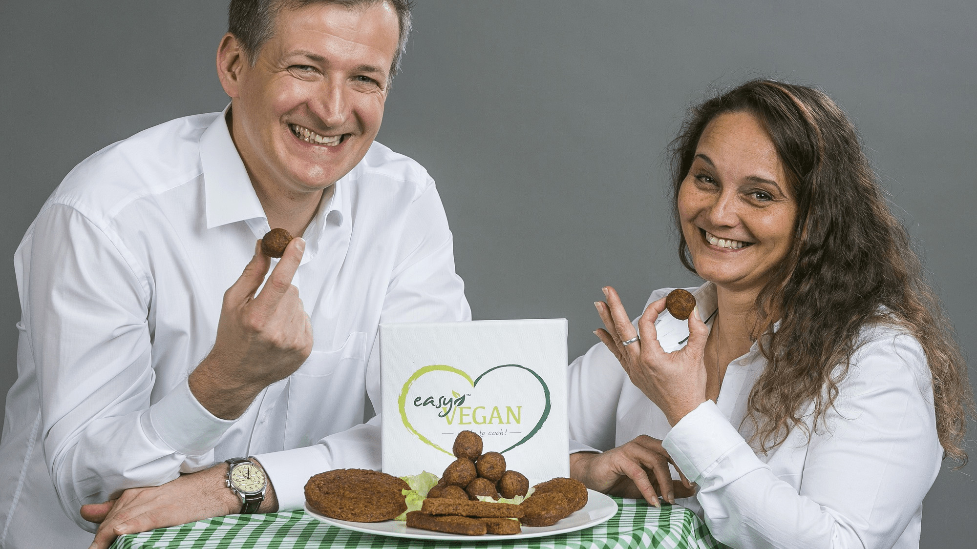 easyVEGAN-Gründer Martin Jager und Cassandra Winter © easyVEGAN