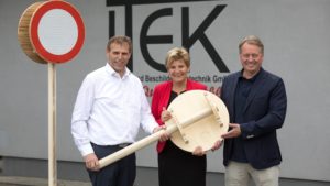 Ein Ecoguide-Verkehrsschild der Firma Itek. © Itek