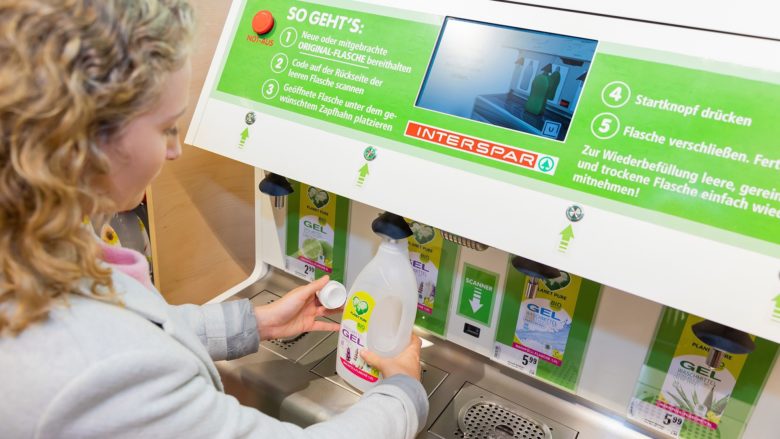 Bei Interspar gibt es jetzt Abfüllstationen für Waschmittel © Interspar