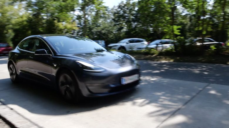 Das Tesla Model 3 © Trending Topics