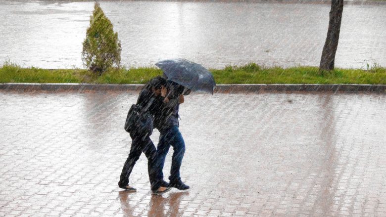 Regen, Regenschirm, Straße, Unwetter