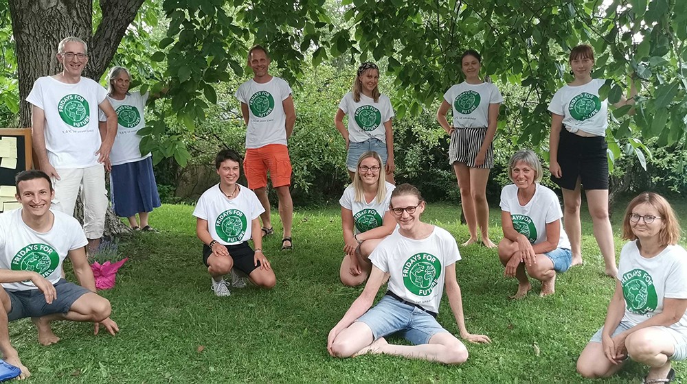 Julia Wiesinger (Mitte) mit ihren Kolleginnen von Fridays for Future © Wiesinger