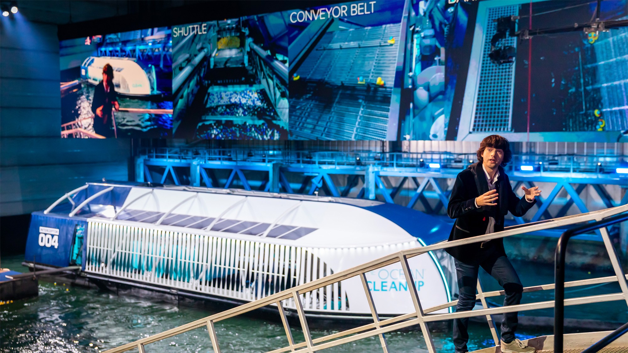 Boyan Slat bei der Präsentation der "Interceptor" © The Ocean Cleanup