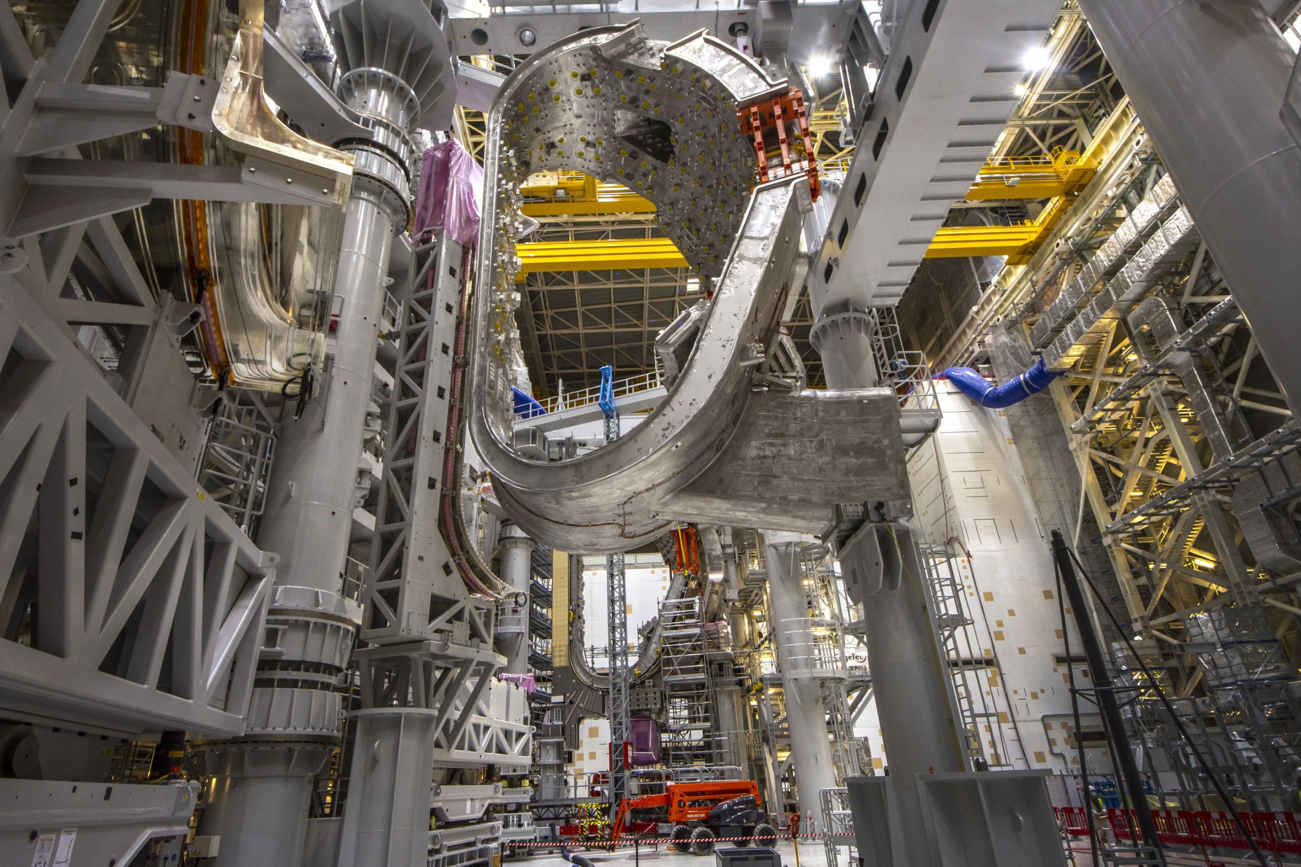 In Südfrankreich soll die Kernfusion im International Thermonuclear Experimental Reactor funktionieren @ITER