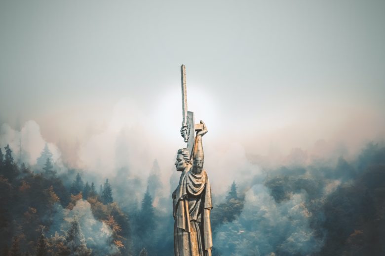 Mutter-Heimat-Statue in der Ukraine. © Rostislav Artov on Unsplash