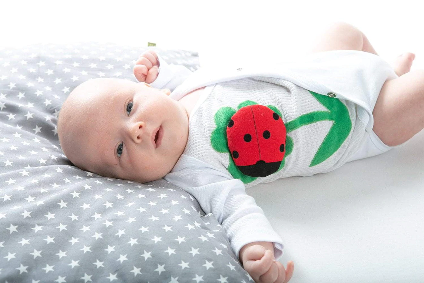 Käfer "Mary" misst Temperatur, Atmung und Bewegungen des Babys. © Sticklett Technologies