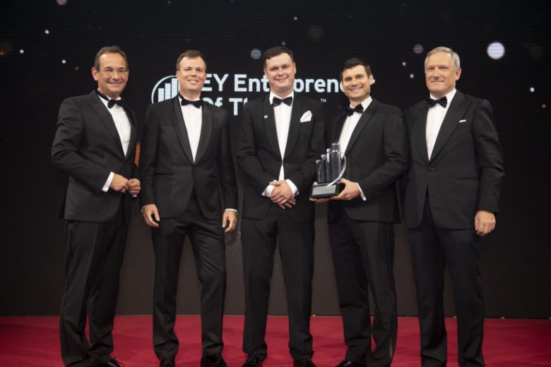 Erich Lehner (Program Partner EY Entrepreneur Of The Year Österreich), Clemens Hammerl, Constantin Köck und Domagoj Dolinsek von PlanRadar (EY Entrepreneur Of The Year 2022 in der Kategorie „Start-ups und Gewinner des EY Scale-up Award 2022”), Meinhard Platzer (CEO LGT Bank Österreich). © Point of View