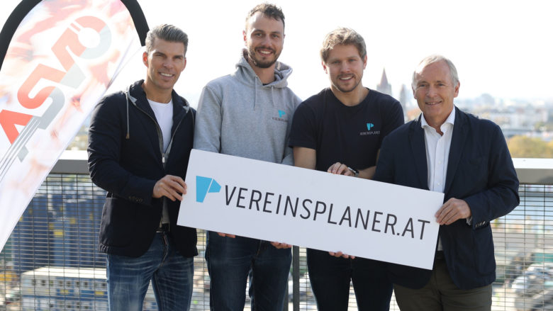 v.l.n.r.: Florian Gschwandtner (Investor Vereinsplaner), Mathias Maier und Lukas Krainz (Geschäftsführer Vereinsplaner), Christian Purrer (Präsident ASVÖ) © Thorsten Vincetic