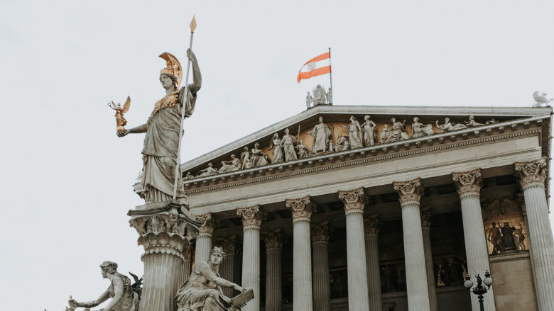 Österreichisches Parlament in Wien. © Beatriz Miller on Unsplash