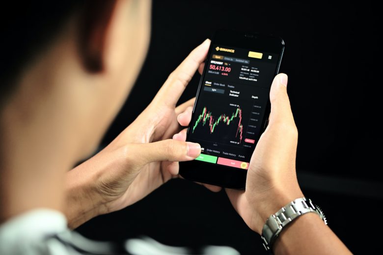 Binance-App. © Kanchanara on Unsplash