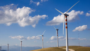 Windkraft: Österreich fällt bei Erneuerbaren zurück © Canva Pro