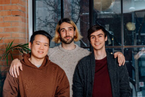 Ivan Zhang (Cofounder), Aidan Gomez (Cofounder, CEO) und Nick Frosst (Cofounder) von Cohere. © Cohere