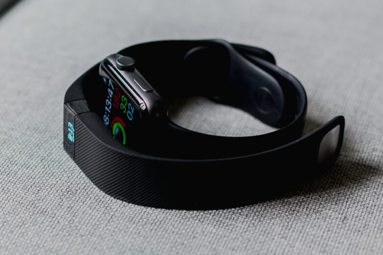 Apple Watch und Fitness-Tracker. © Andres Urena auf Unsplash