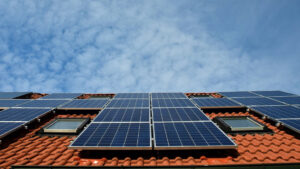 Solaranlage: superstrom versorgt Hotels © ulleo on Pixabay