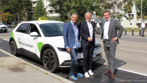 Eröffnung des ersten E-Taxistands von vibe © Joachim Faber / vibe moves you