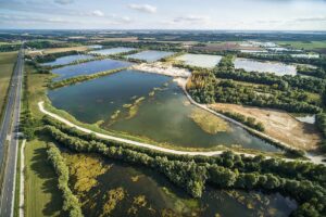 Les Ilots Blandin entsteht auf ehemaligen Kiesgruben in Frankreich. © Romain Berthiot