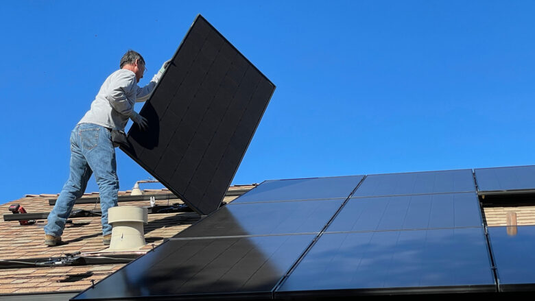 Solarpanels: Haushalte können energieautark werden © Bill Mead on Unsplash