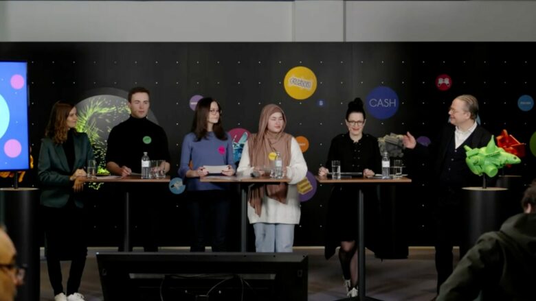 Die Pressekonferenz zur Vorstellung des aktuellen Jugendberichts. © FLiP