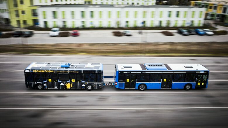 Mit Sono Motors-Technologie nachgerüstete Busse © Sono Motors