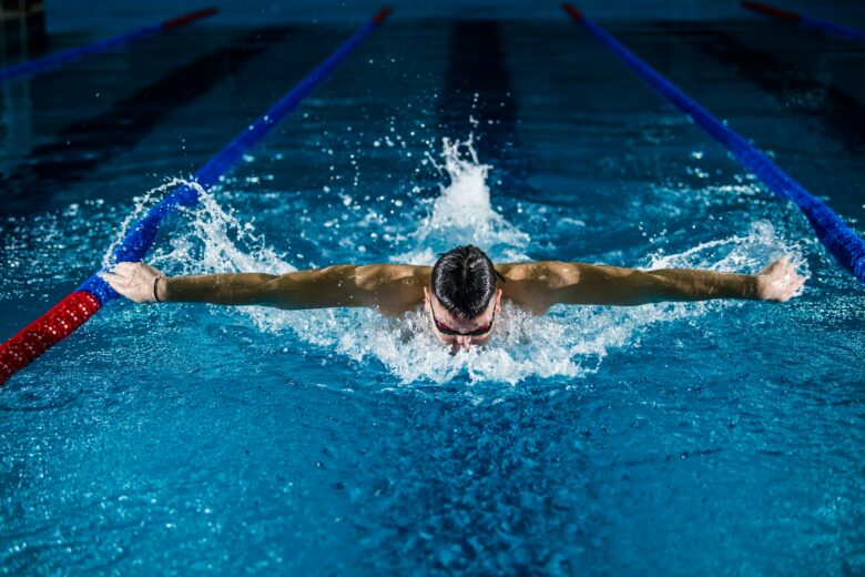 Schwimmer. © Gentrit Sylejmani auf Unsplash